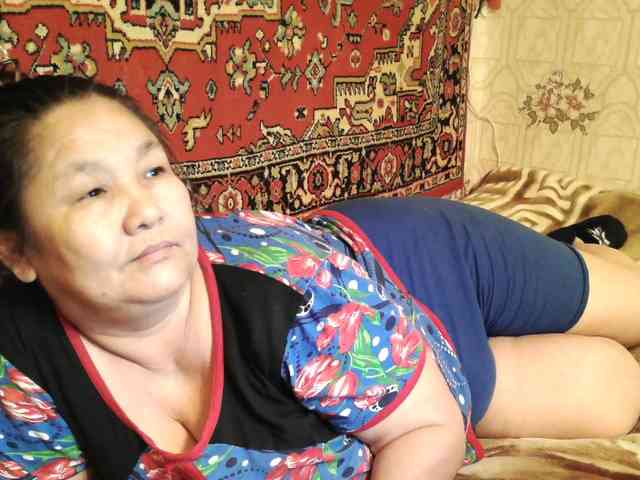 MilfZulfiya webcam