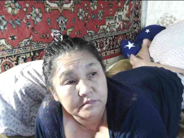 MilfZulfiya webcam