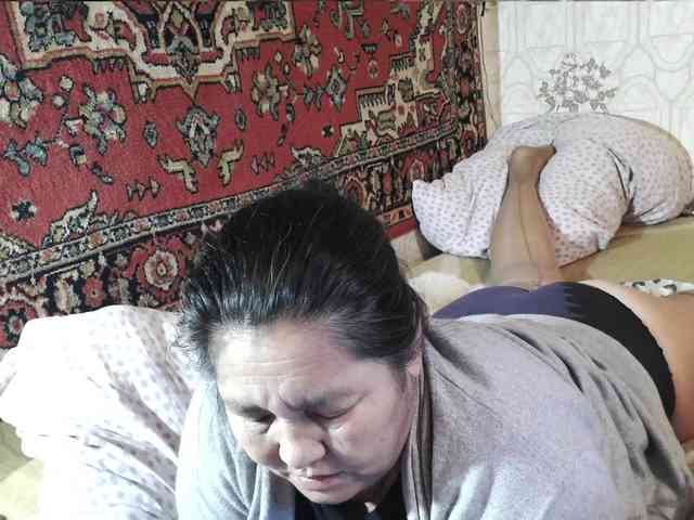 MilfZulfiya webcam