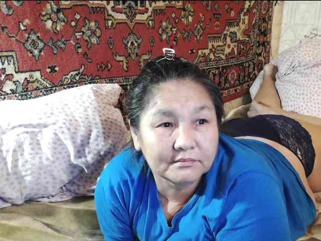 MilfZulfiya webcam