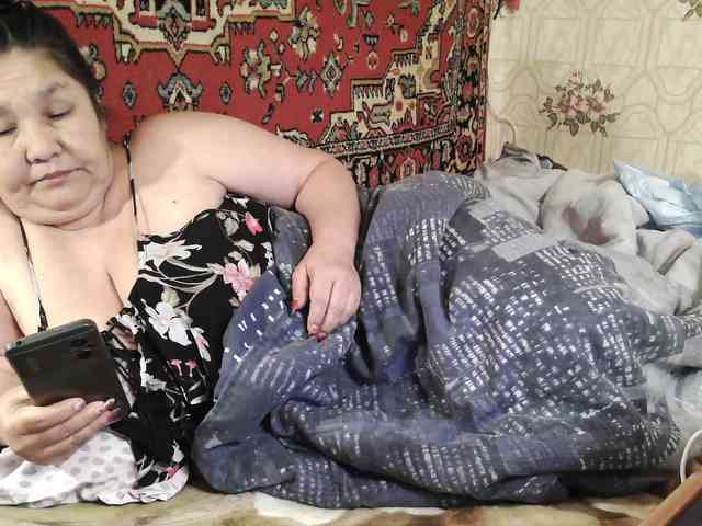 MilfZulfiya webcam