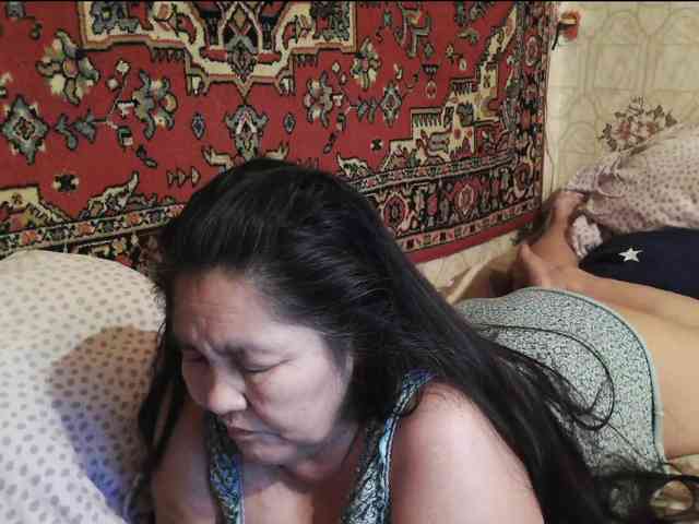 MilfZulfiya webcam