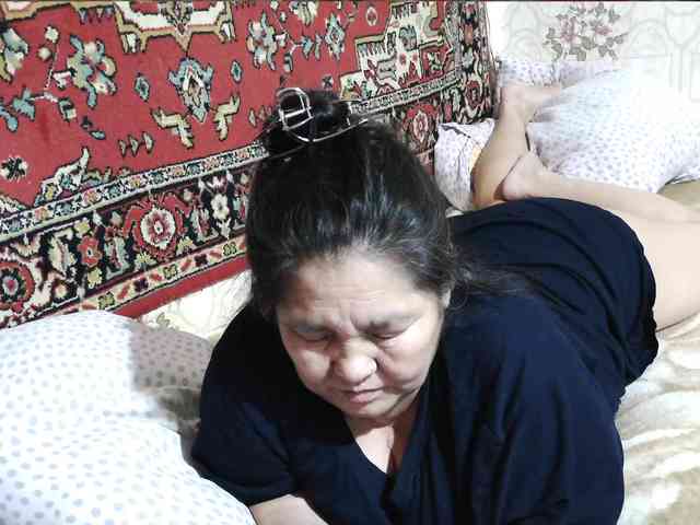 MilfZulfiya webcam
