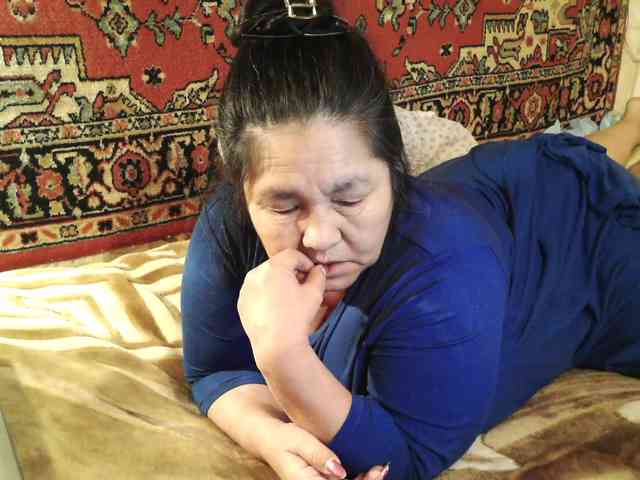MilfZulfiya webcam