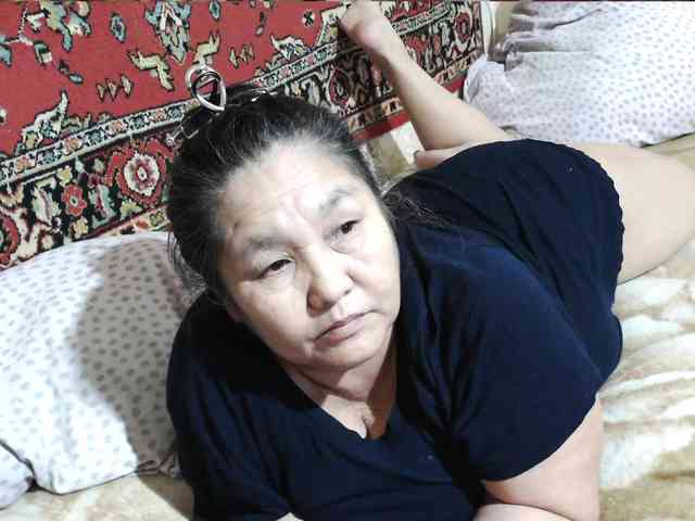 MilfZulfiya webcam