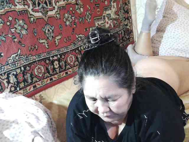 MilfZulfiya webcam