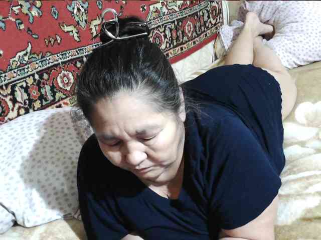 MilfZulfiya webcam