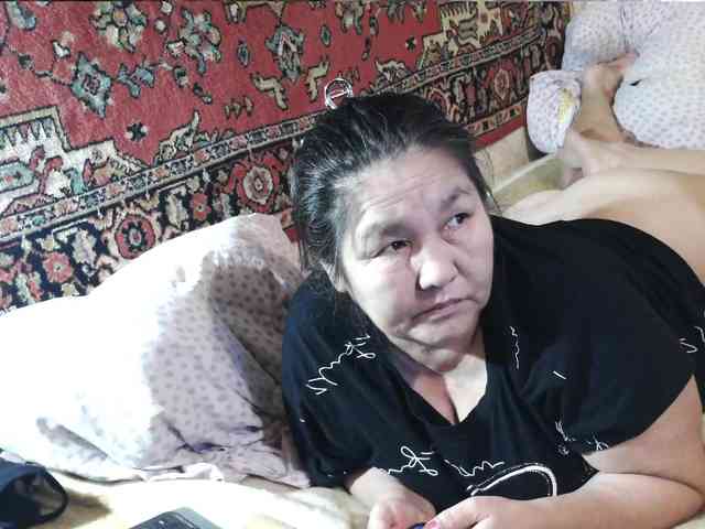 MilfZulfiya webcam