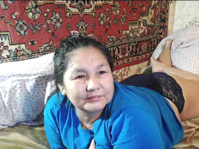 MilfZulfiya webcam