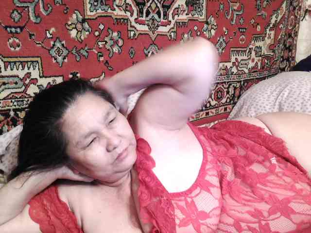 MilfZulfiya webcam