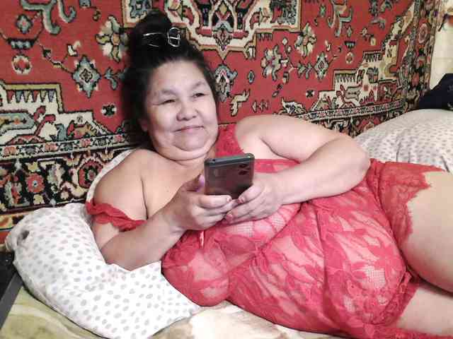 MilfZulfiya webcam