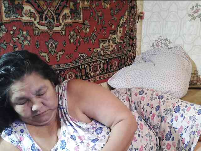 MilfZulfiya webcam