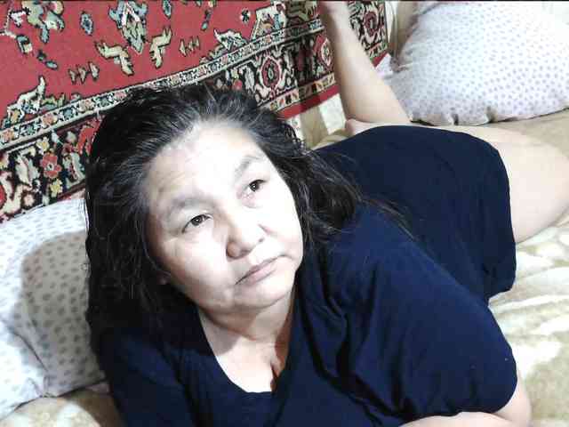 MilfZulfiya webcam