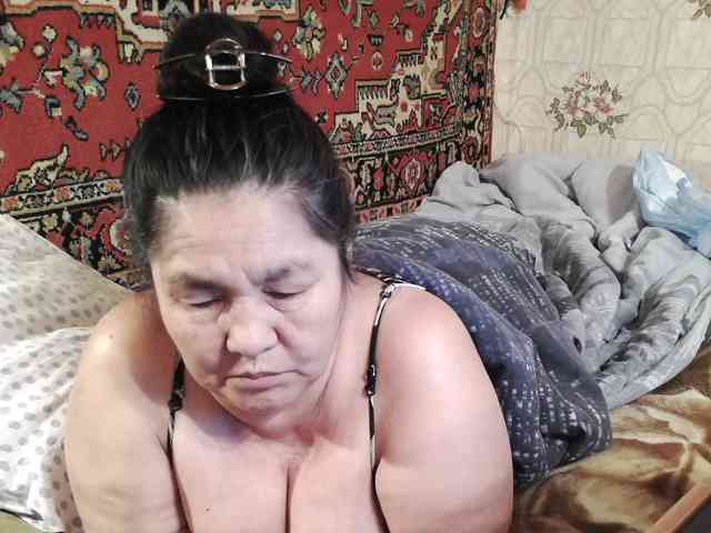 MilfZulfiya webcam