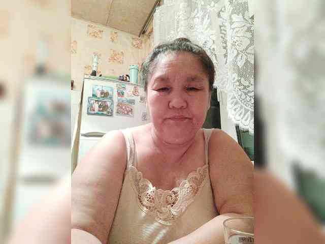 MilfZulfiya webcam
