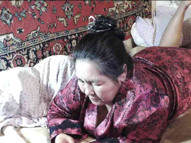 MilfZulfiya webcam
