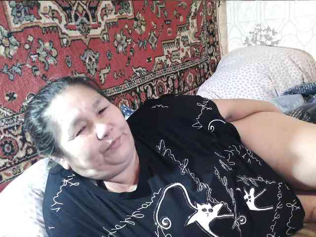MilfZulfiya webcam