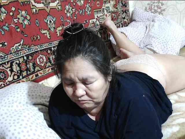 MilfZulfiya webcam