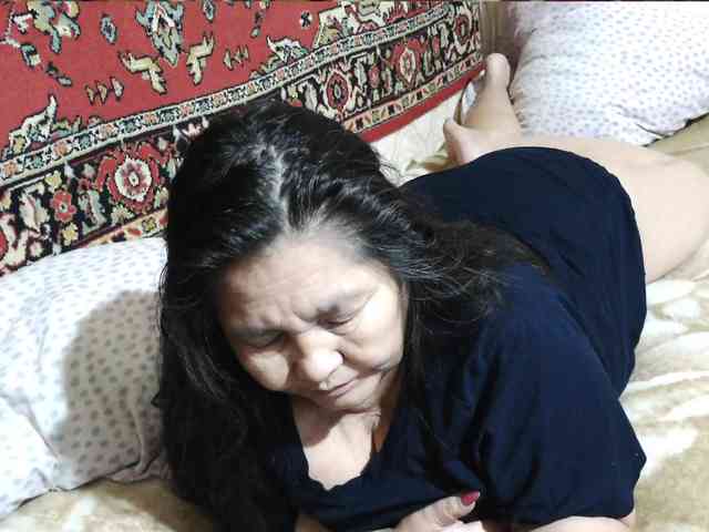 MilfZulfiya webcam