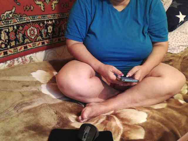 MilfZulfiya webcam