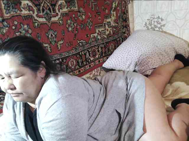 MilfZulfiya webcam