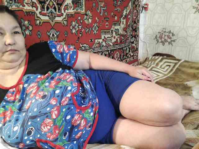 MilfZulfiya webcam