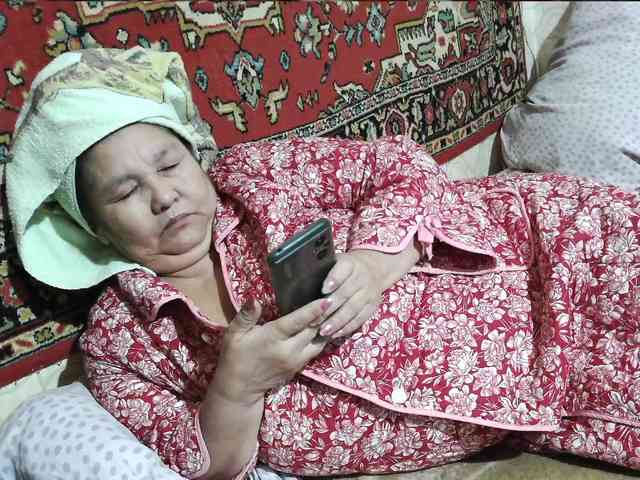 MilfZulfiya webcam