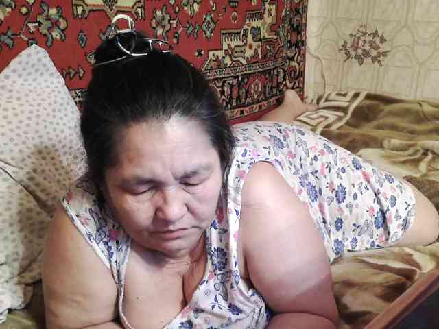 MilfZulfiya webcam