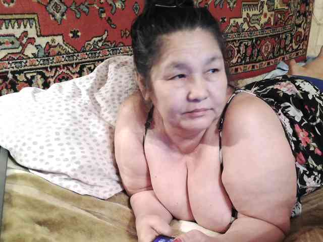 MilfZulfiya webcam