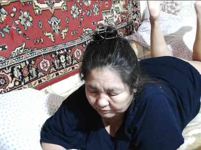 MilfZulfiya webcam