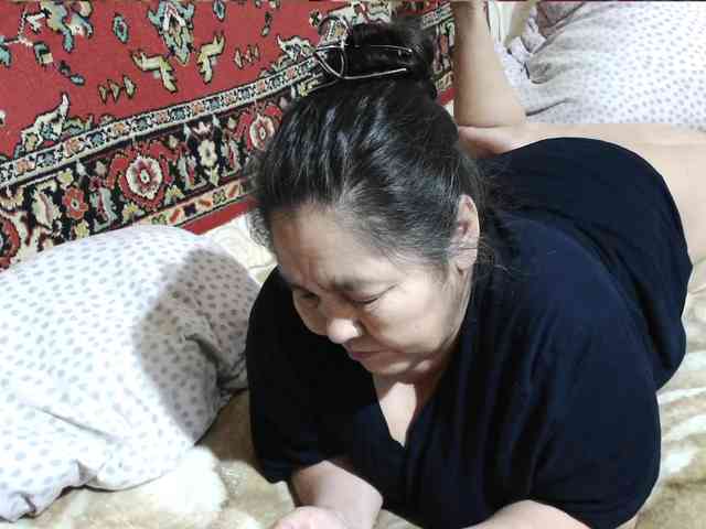 MilfZulfiya webcam