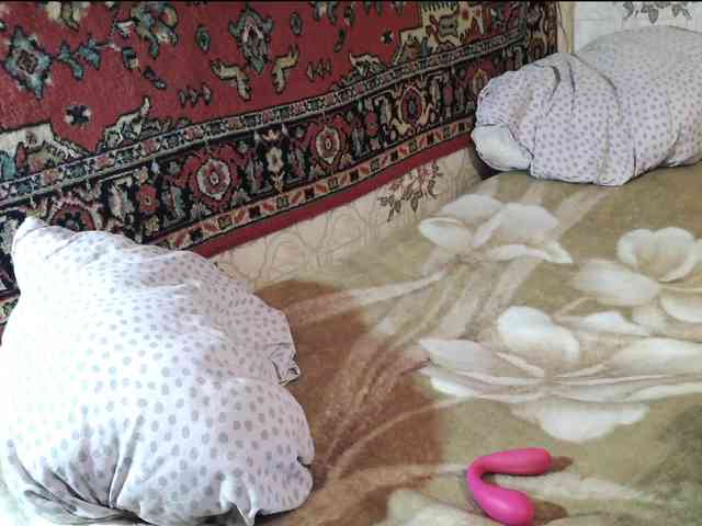 MilfZulfiya webcam