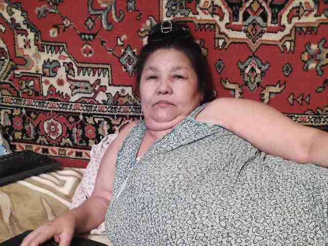 MilfZulfiya webcam