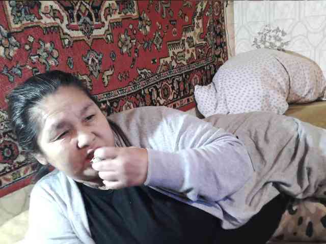 MilfZulfiya webcam