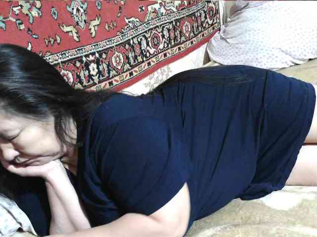 MilfZulfiya webcam