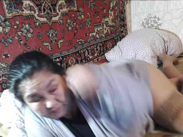 MilfZulfiya webcam
