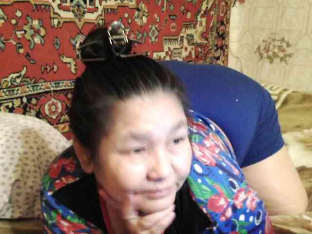 MilfZulfiya webcam