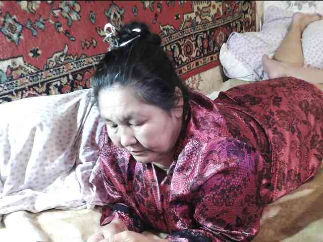 MilfZulfiya webcam