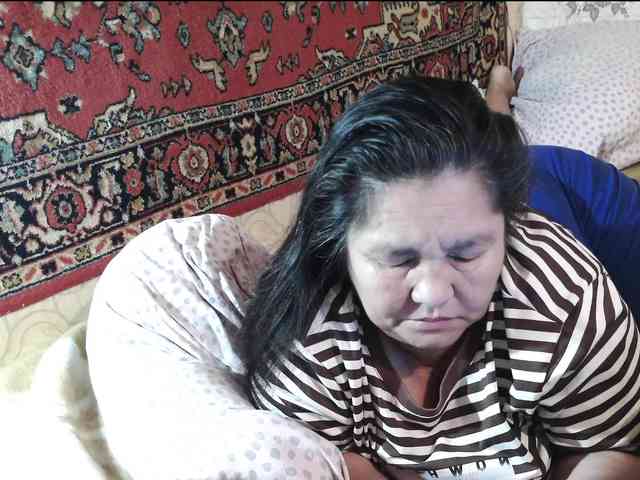 MilfZulfiya webcam