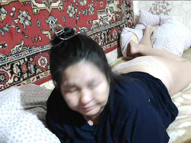 MilfZulfiya webcam