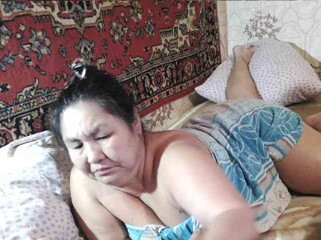 MilfZulfiya webcam