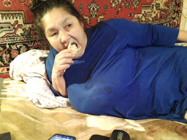 MilfZulfiya webcam