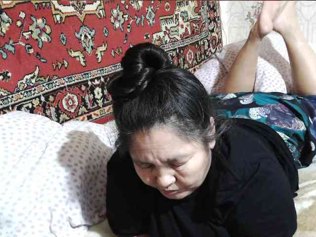 MilfZulfiya webcam