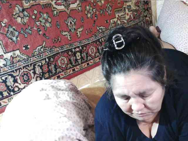 MilfZulfiya webcam