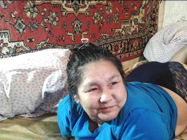 MilfZulfiya webcam