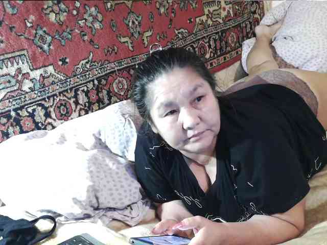 MilfZulfiya webcam