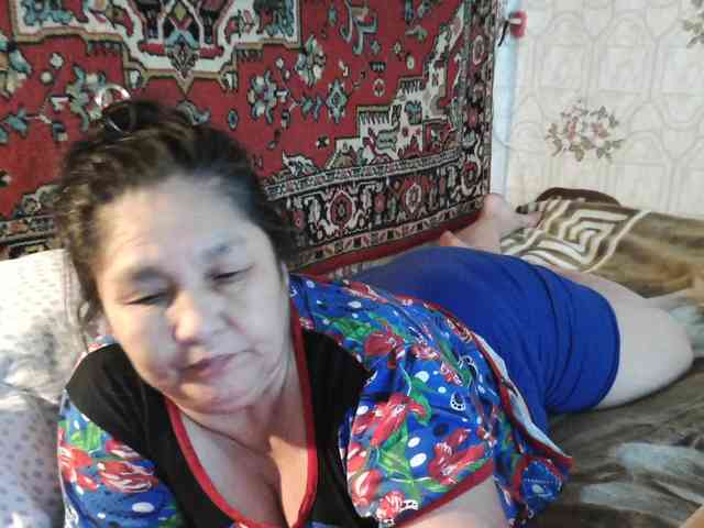 MilfZulfiya webcam