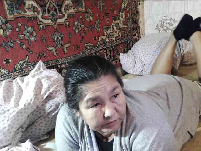 MilfZulfiya webcam