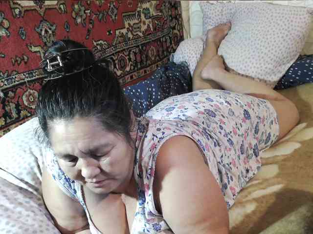 MilfZulfiya webcam