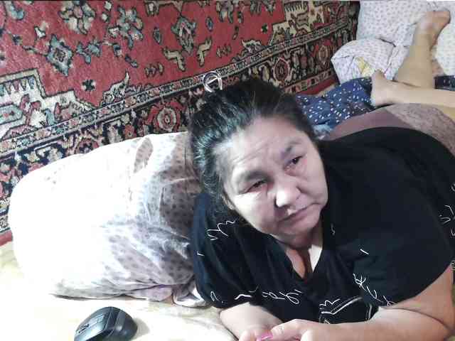 MilfZulfiya webcam